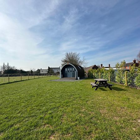 Hotel Welly Boot Pod Shenstone Exteriér fotografie